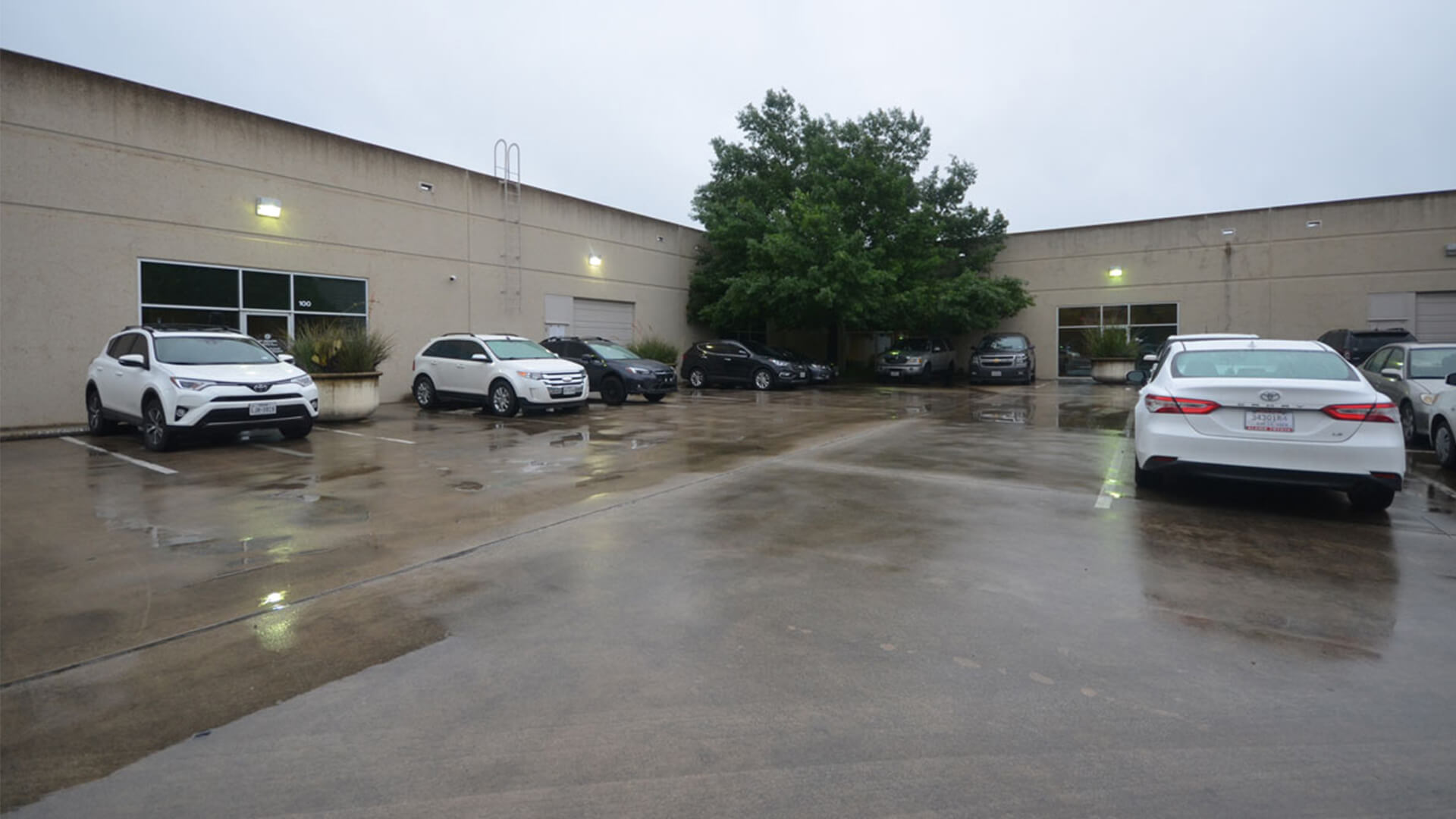 Brookhollow Business Center Exterior