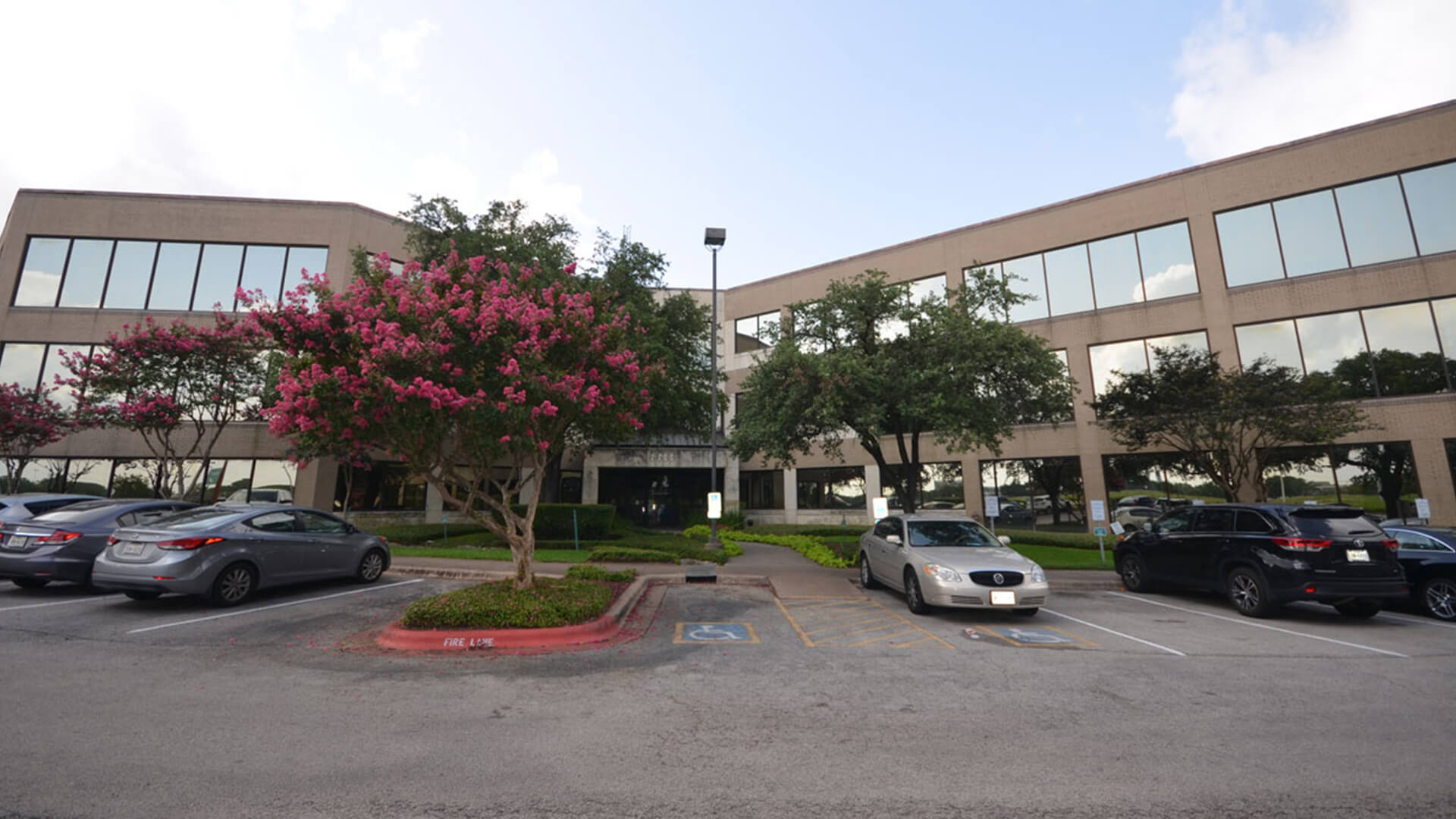 6633 Hwy 290 Exterior
