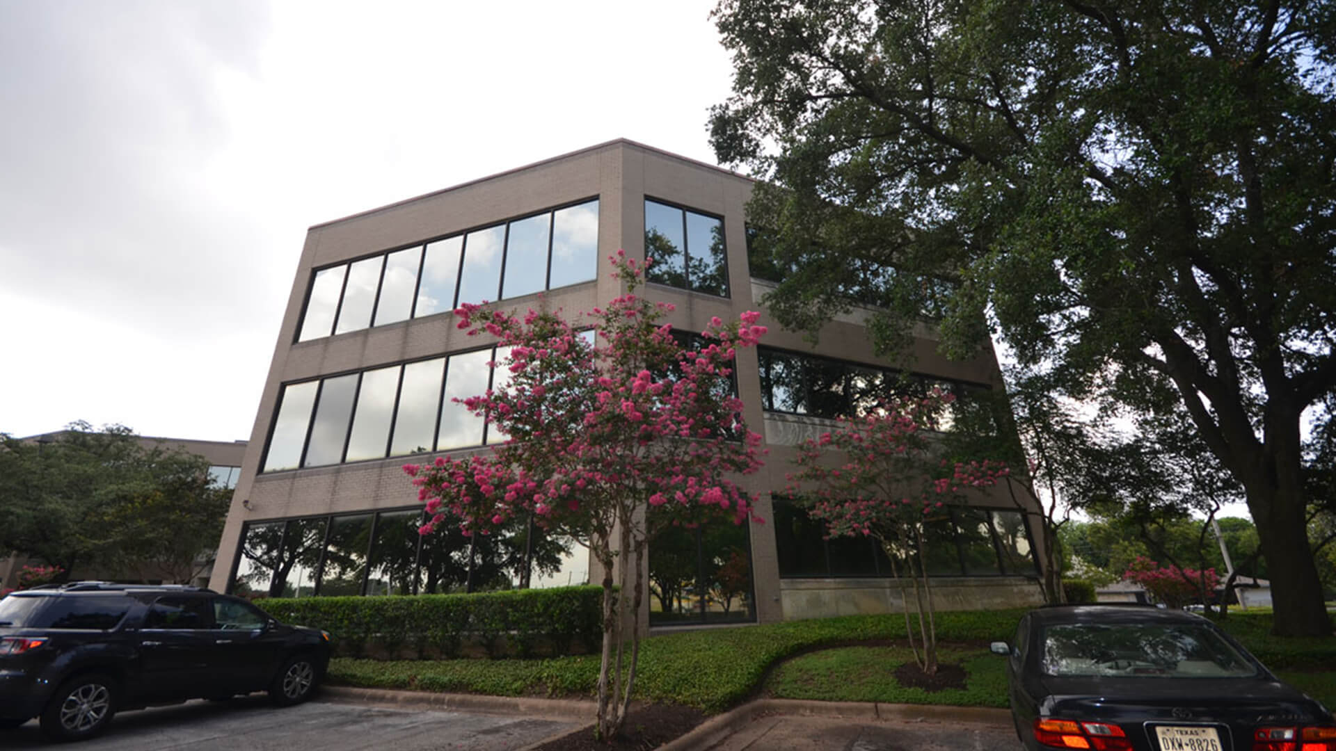 6633 Hwy 290 Exterior