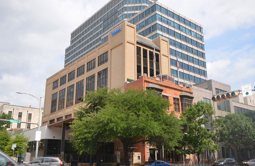 Photo of property 804 Congress