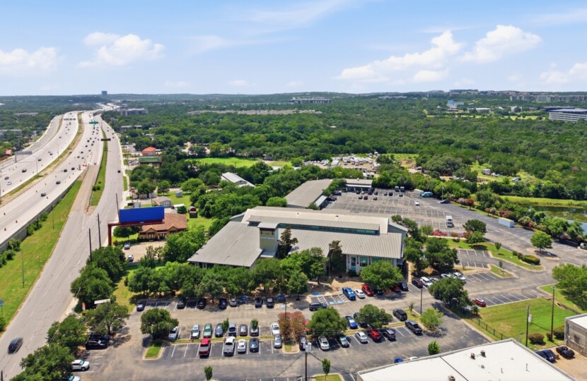 Photo of property Monterey Oaks