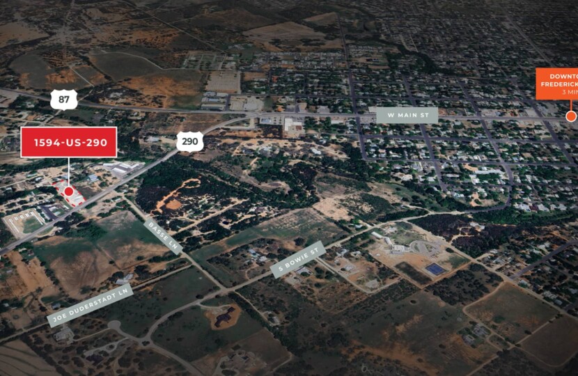 Photo of property 1594 US-290