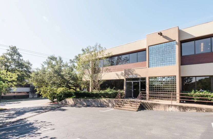 Photo of property 6010 Balcones Dr
