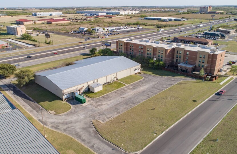 Photo of property 2460 IH-35 S