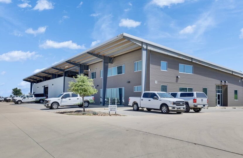 Photo of property 10122 Bradshaw Rd