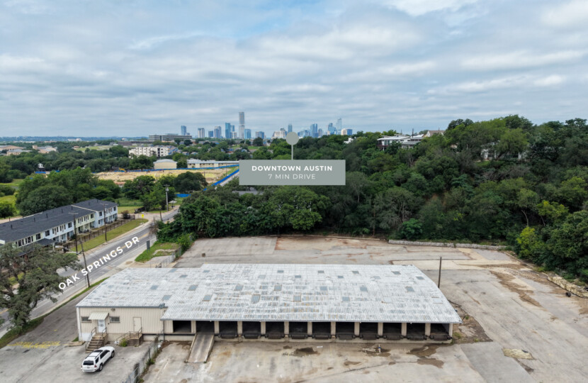 Photo of property 2900 Oak Springs Dr