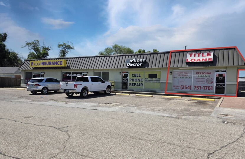 Photo of property 1014 N Valley Mills Dr